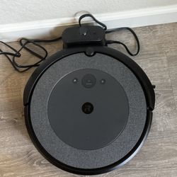 Robot Roomba I5 Vacuum And Mop