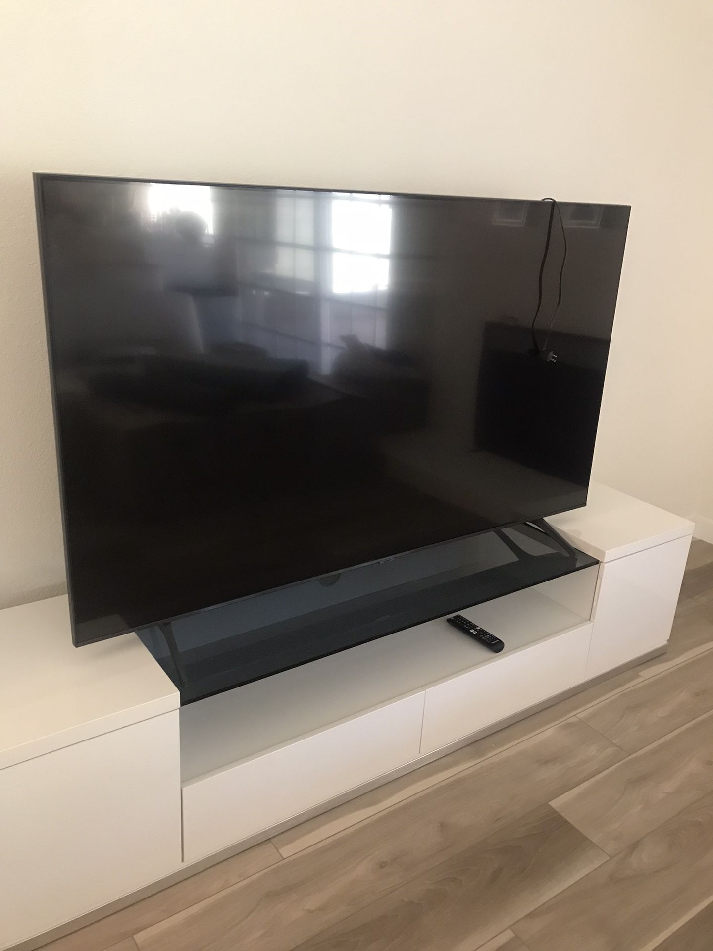 Modani White Large TV Stand w/Glass and Storage