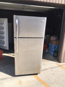Refrigerador Frigidaire 2017’ Delivery 🚚  Free !!!!