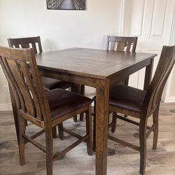 Counter Height Dining Table & Chairs