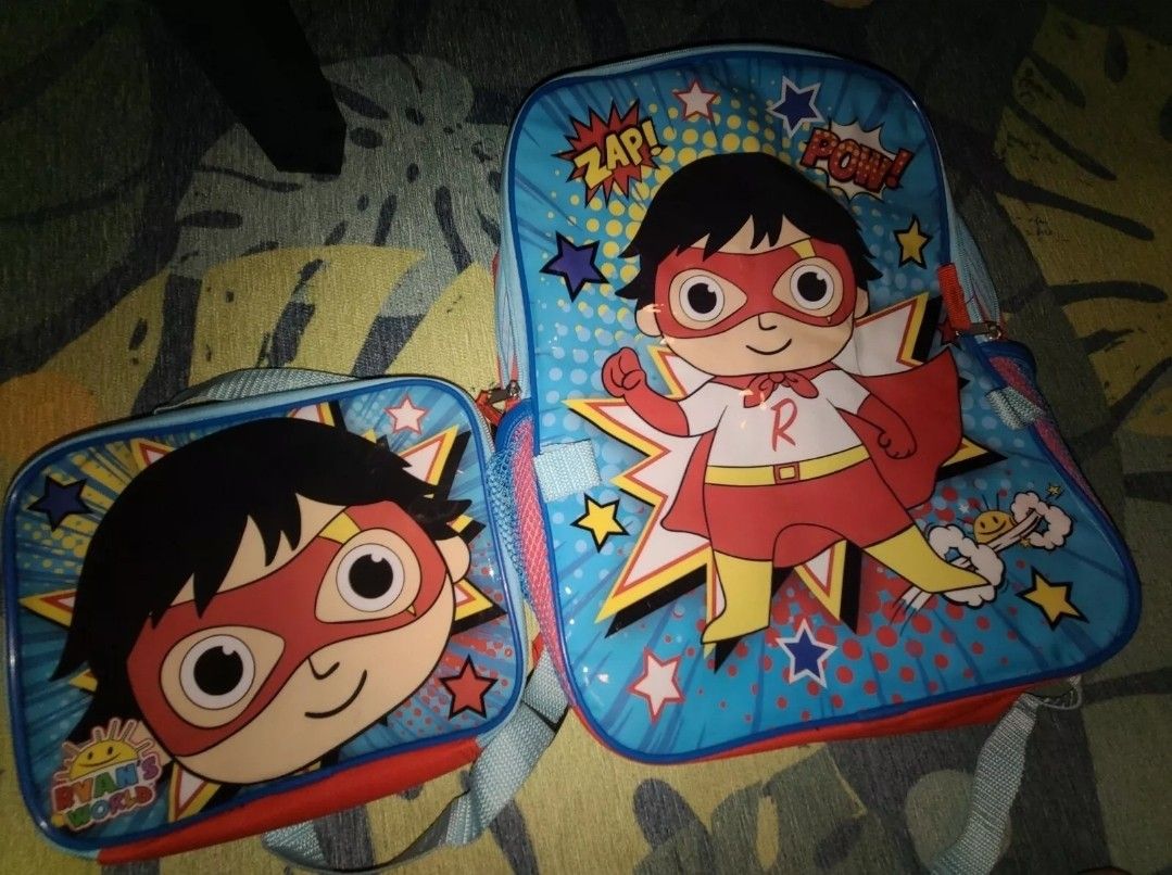 Ryan's World 16" Backpack with Lunch Bag (B-C1)