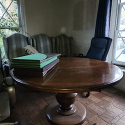 Round Solid Wood Table 