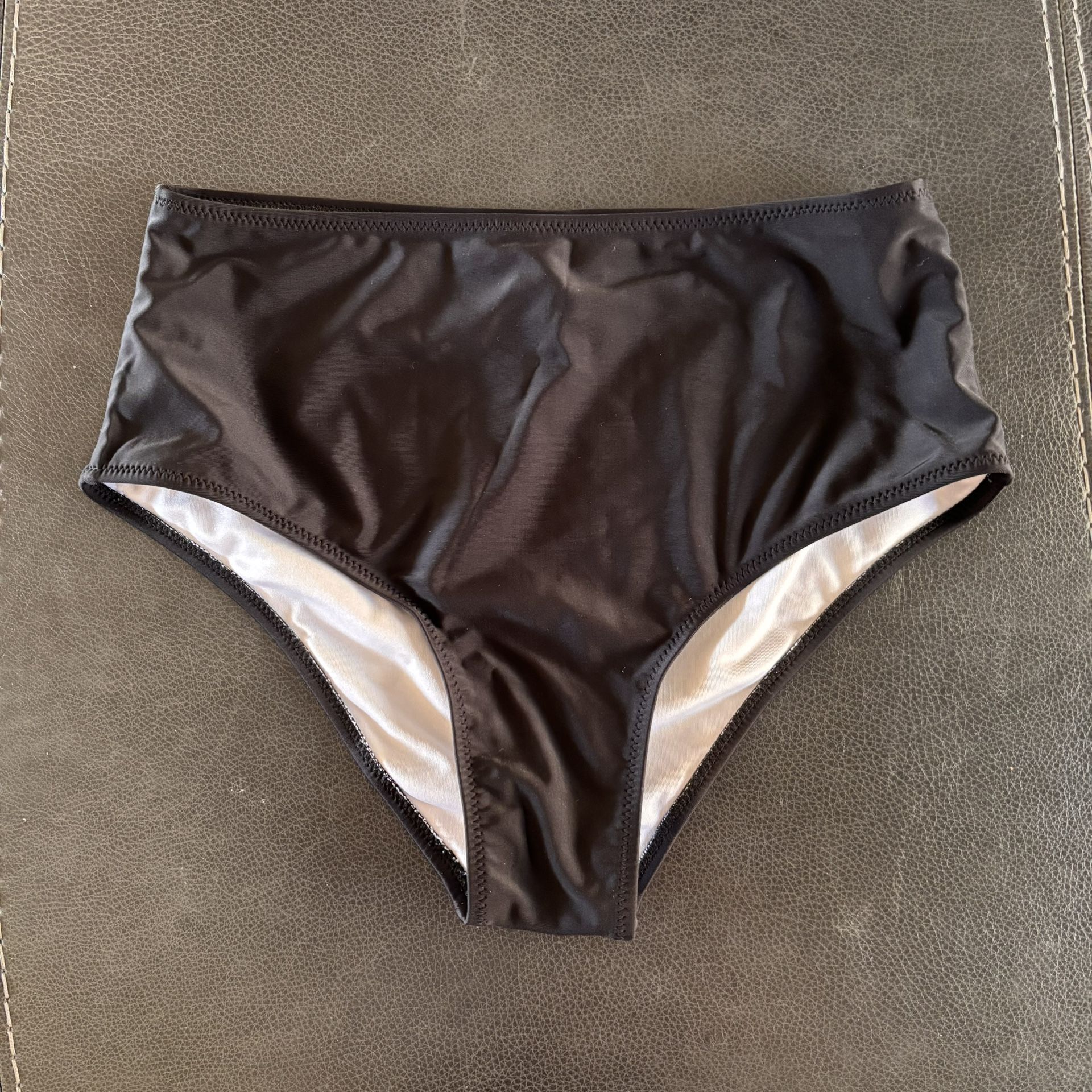 Beachsissi high-waisted black bikini bottom