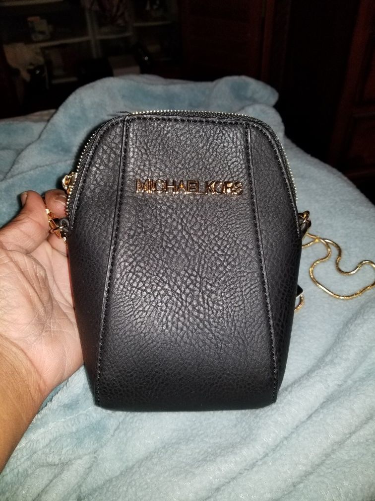 Michael Kors Daniela Crossbody Leather for Sale in Greer, SC - OfferUp