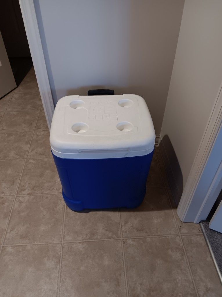 Ice Cooler