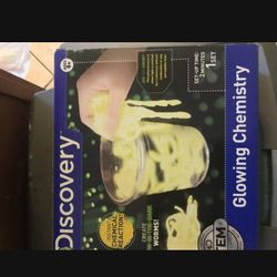 Discovery Glowing Chemistry Activity