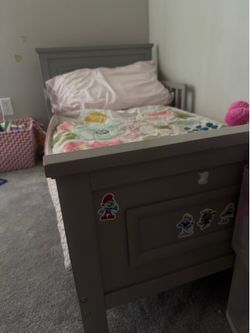 Toddler bed