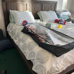 Wood Bedframe and headboard King