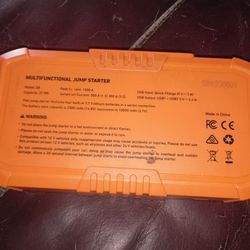 Astro AI portable charger/jump starter