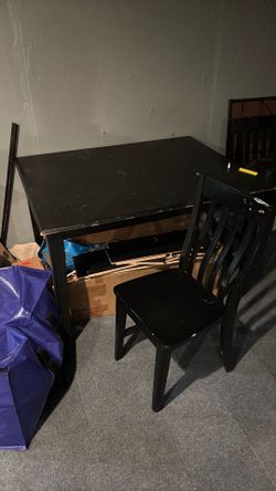 Table An Chair