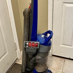 ~ Hoover WindTunnel 2 Whole House Rewind Upright Vacuum