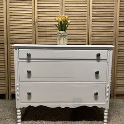 Beautiful Antique Solid Wood Dresser 