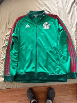 like new mens adidas mexico green jacket size XL