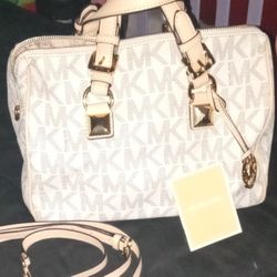 Name Brand Purses Micheal Kors GUESS Victoria SECRET JUICY