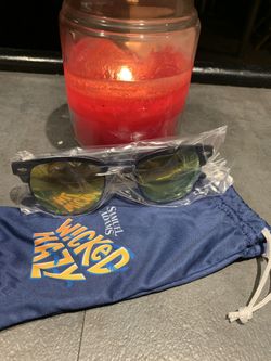 Samuel Adams Sunglasses With Material Case 
