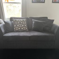 Loveseat 