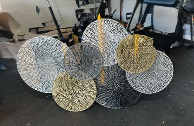 SAFAVIEH Viviette Metal Wall Art – Excellent Condition