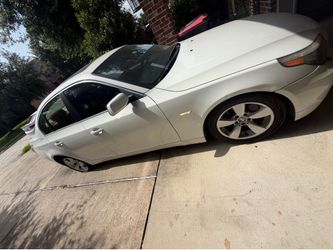 2004 BMW 530i