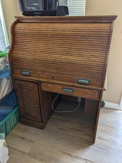 Roller Desk, Great Condition