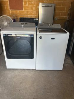 Maytag Washer And dryer Set