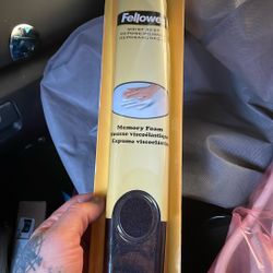 foam fellowes keyboard wrist rest