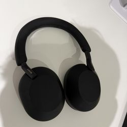Sony WH-1000XM5 Wireless Noise-Canceling Headphones – Black – Excellent Condition 