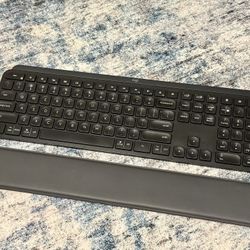 Logitech MX Keys Keyboard / Mouse