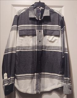 GOOD MAN BRAND MEN'S  FLANNEL SHIRT  ( SIZE  MEDIUM )