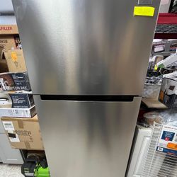 18 cu. ft. Top Freezer Refrigerator in Stainless Steel, Garage Ready