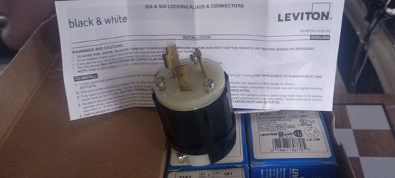 Leviton locking plugs