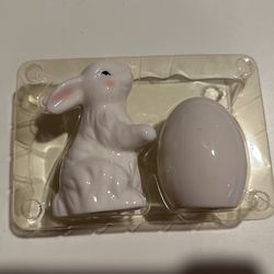 Easter Salt & Pepper Shaker