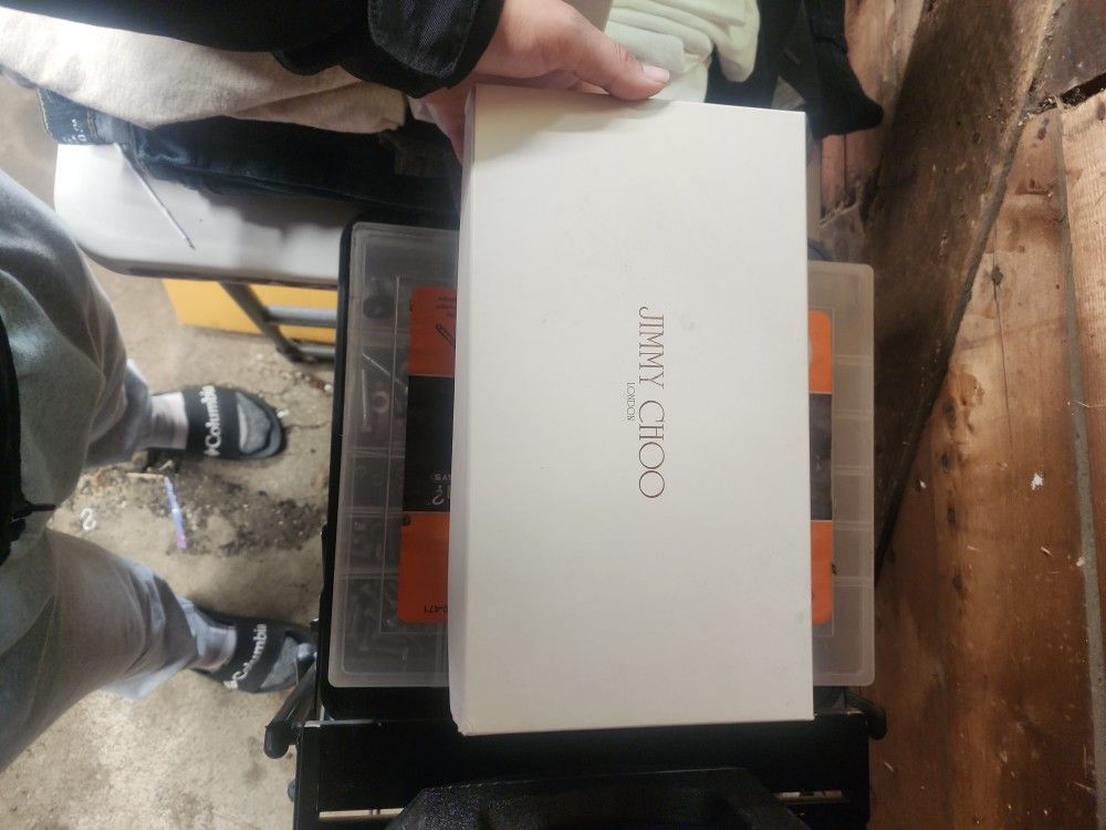 SHOES