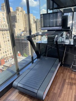 Peloton Tread+ Perfect Condition 2018 – New York