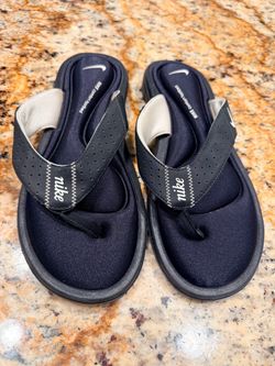 Nike memory foam sandals 9w