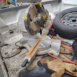 DeWalt Table Saw