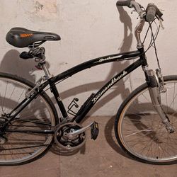 Bicycle Diamondback Crestview Hybrid – 24‑Speed