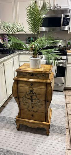 36”x20”x14” Beautiful Masterpiece. Very vintage beautiful condition jewelry armoire! Perfect gift for a loved one. Comes from 92 year old grandma