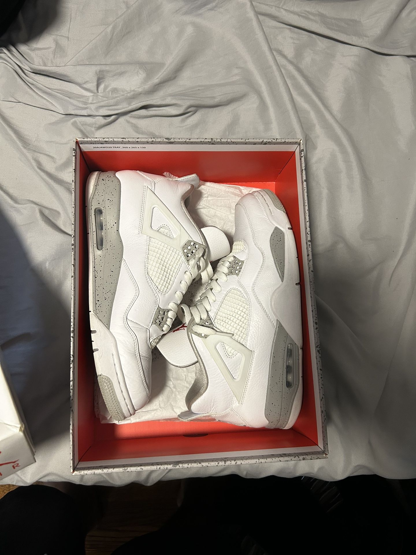 Jordan 4 White Oreo