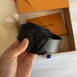 Louis Vuitton LV Initials 34mm Belt Black Monogram