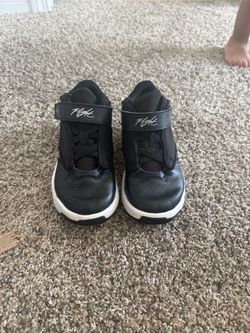NIKE IS AIR JORDAN MAX AURA 4 PS BLACK Size 12C