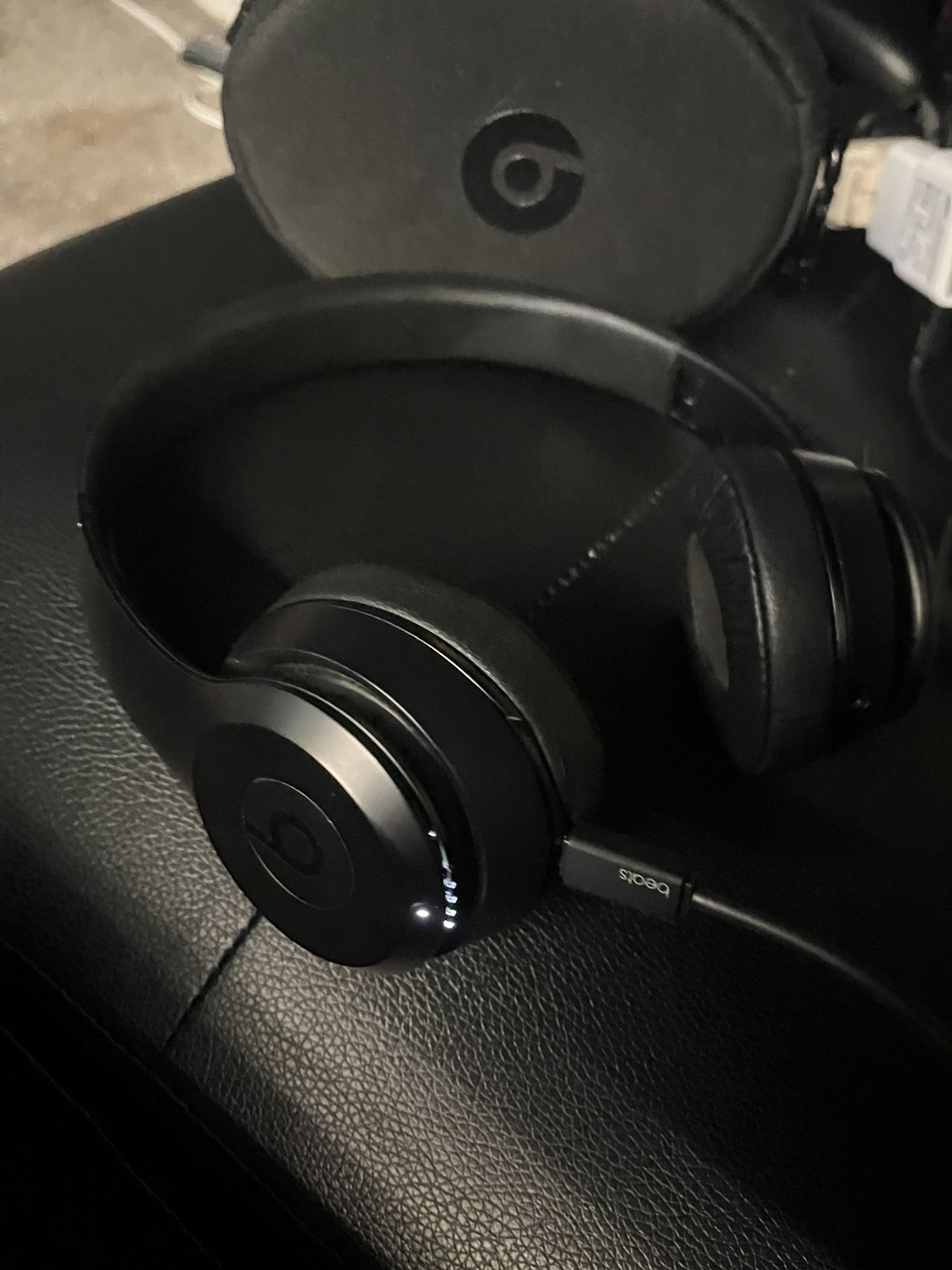 Beats by Dre Black Bluetooth Headphones