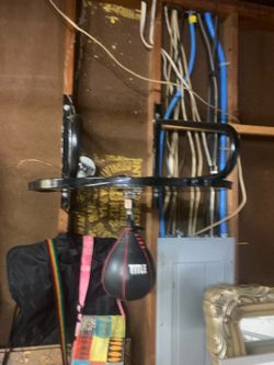 Title Speed bag wall platform