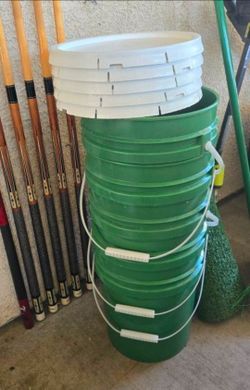5 Gallon Food Grade Buckets & Lids