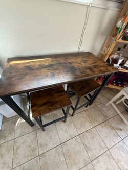 Table 2 stools style chairs