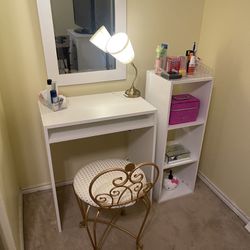 Vanity With Mirror And Bench With Side Cubby