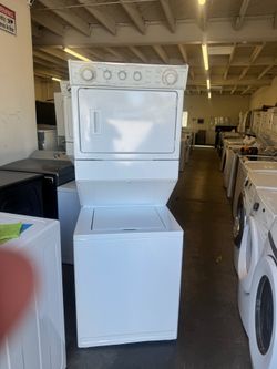 Used Whirlpool Stackable Washer and Gas Dryer 27in