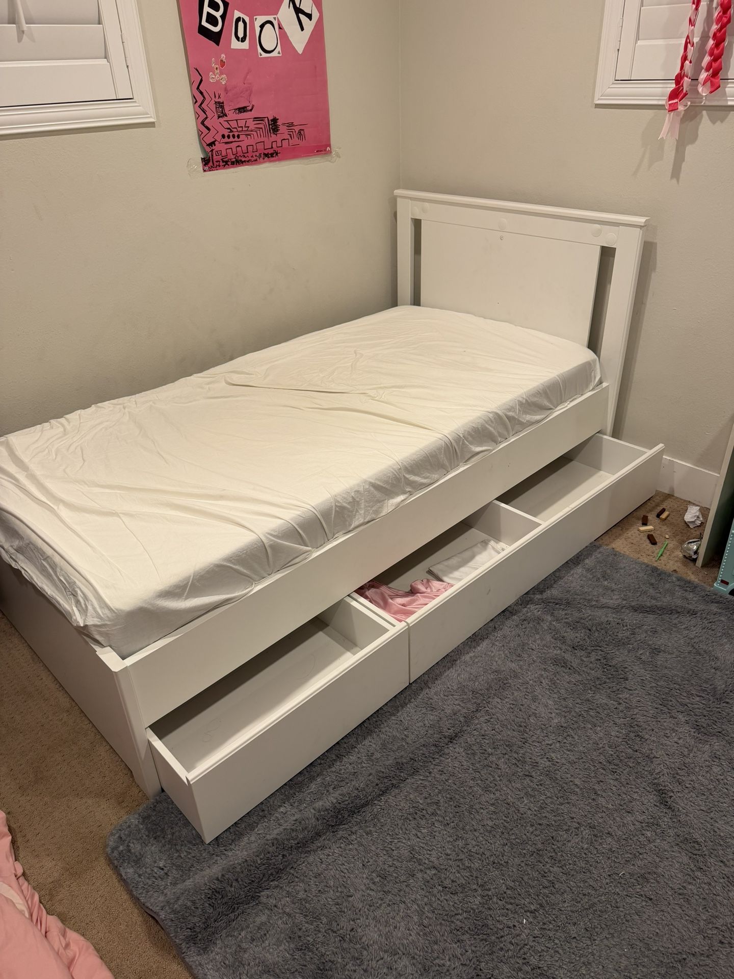 Twin Bed