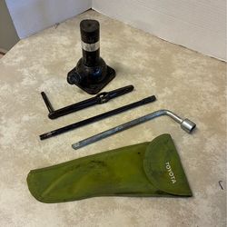 OEM Toyota Pickup Jack & Tools