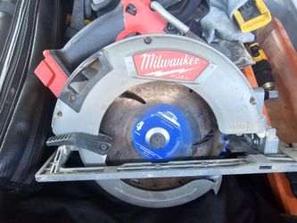 Cordless skillsaw