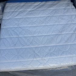 King Size Eastern Euro Infinity Hybrid Cool Luxury Medium Firm Cooling Serta Sealy Beautyrest Black Hybrid World Class Purple Tempurpedic Casper Snow 